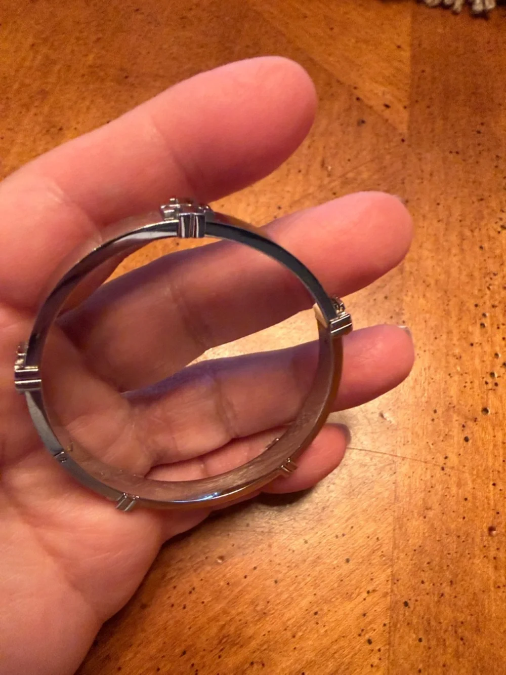 Tory Burch Silver-Tone Logo Hinge Bracelet - Picture 6 of 7